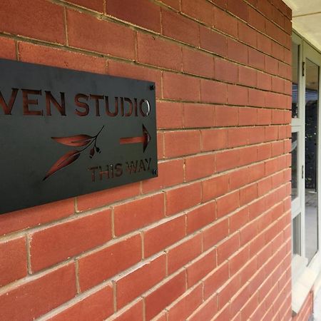 Haven Studio Hideaway Near Airport Perth Exterior photo